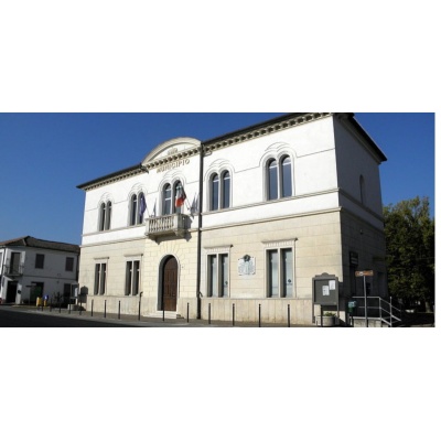 1560164969313_800px-Palazzina_municipale_Guarda_Veneta.jpg